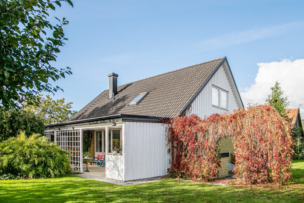 Gjutning platta på mark hustomt. Lidingö Hersby