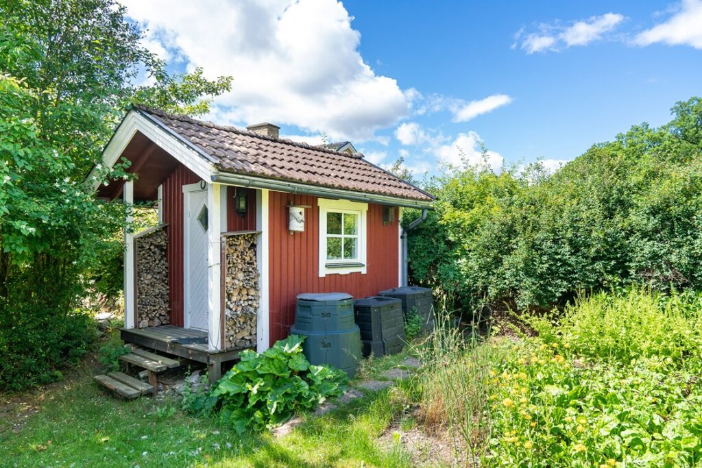 Stensättning Uteplats Sommarstuga. Uppsala Löten